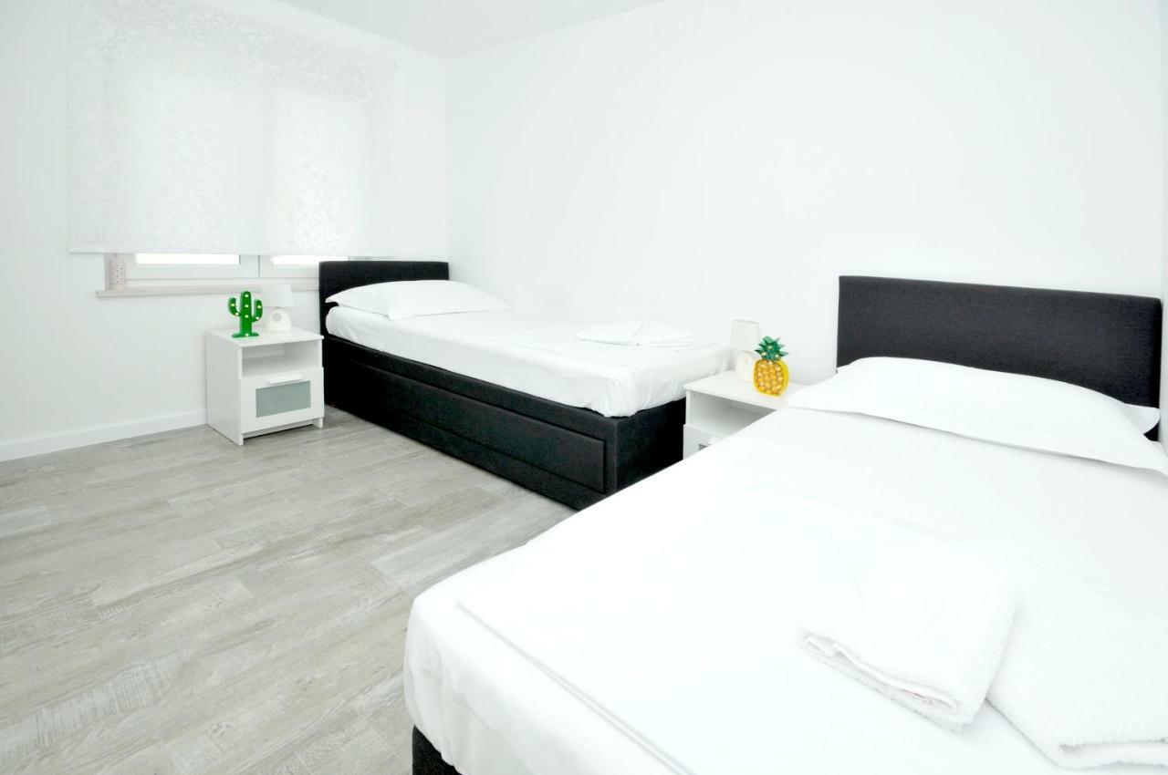 Apartmani Olive Трогір Екстер'єр фото