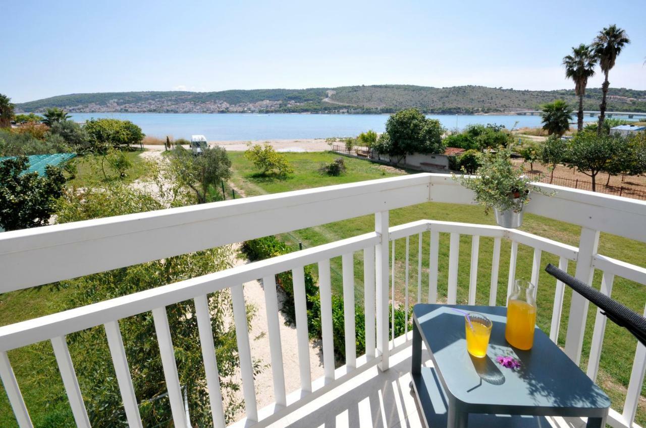 Apartmani Olive Трогір Екстер'єр фото