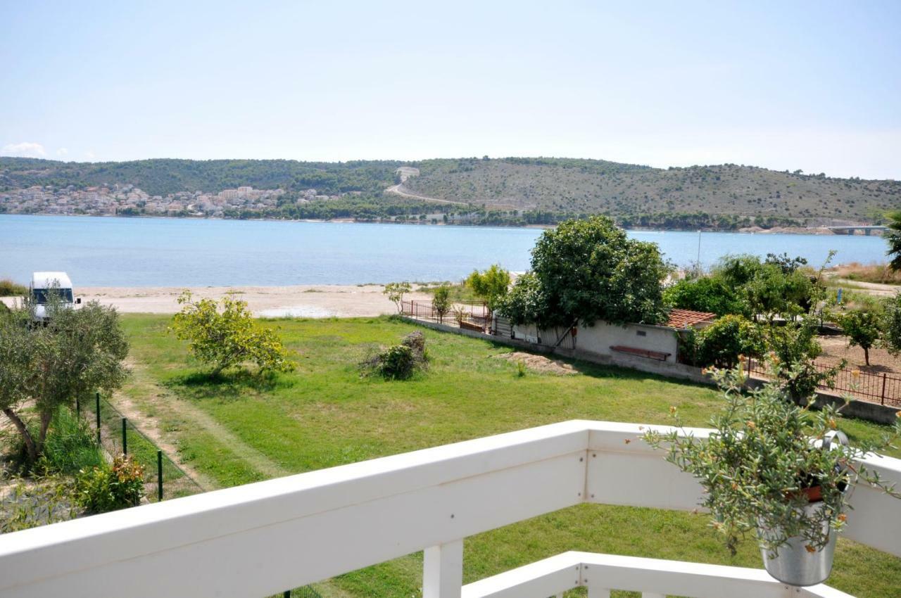 Apartmani Olive Трогір Екстер'єр фото