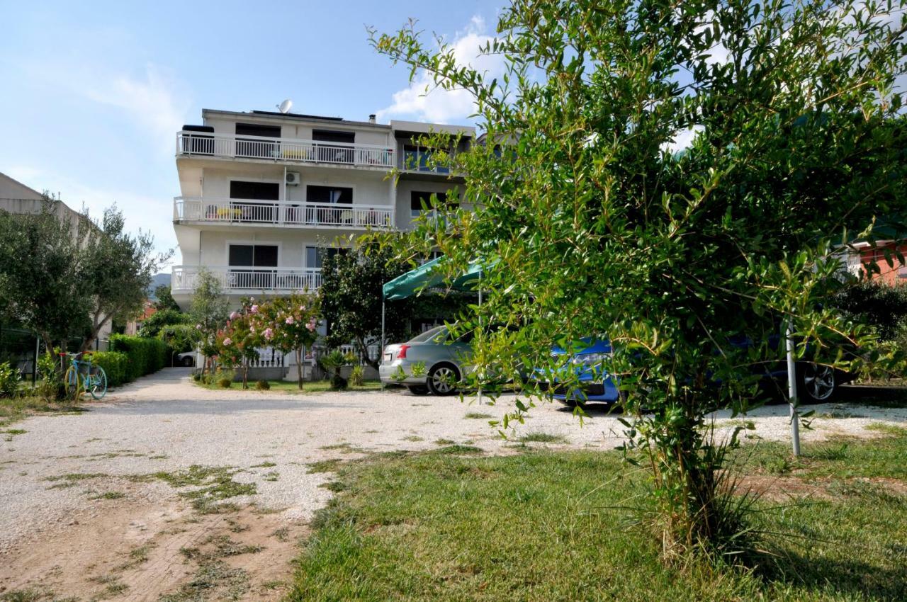 Apartmani Olive Трогір Екстер'єр фото