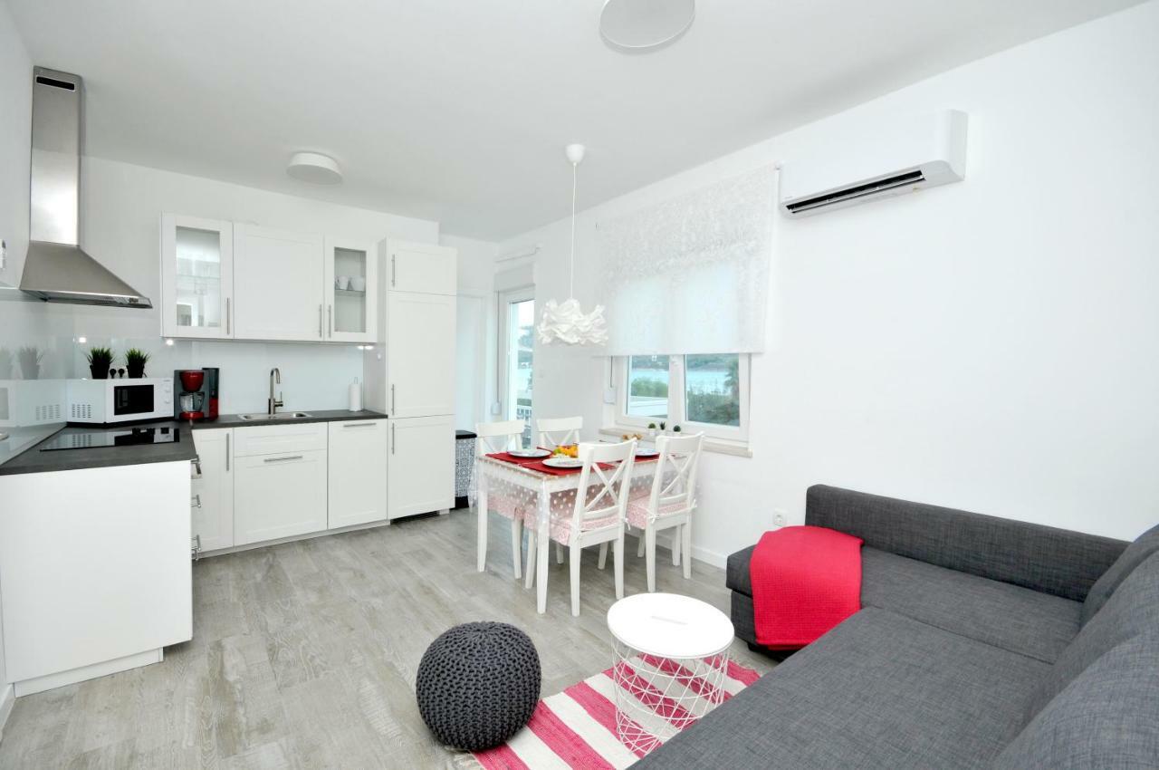 Apartmani Olive Трогір Екстер'єр фото