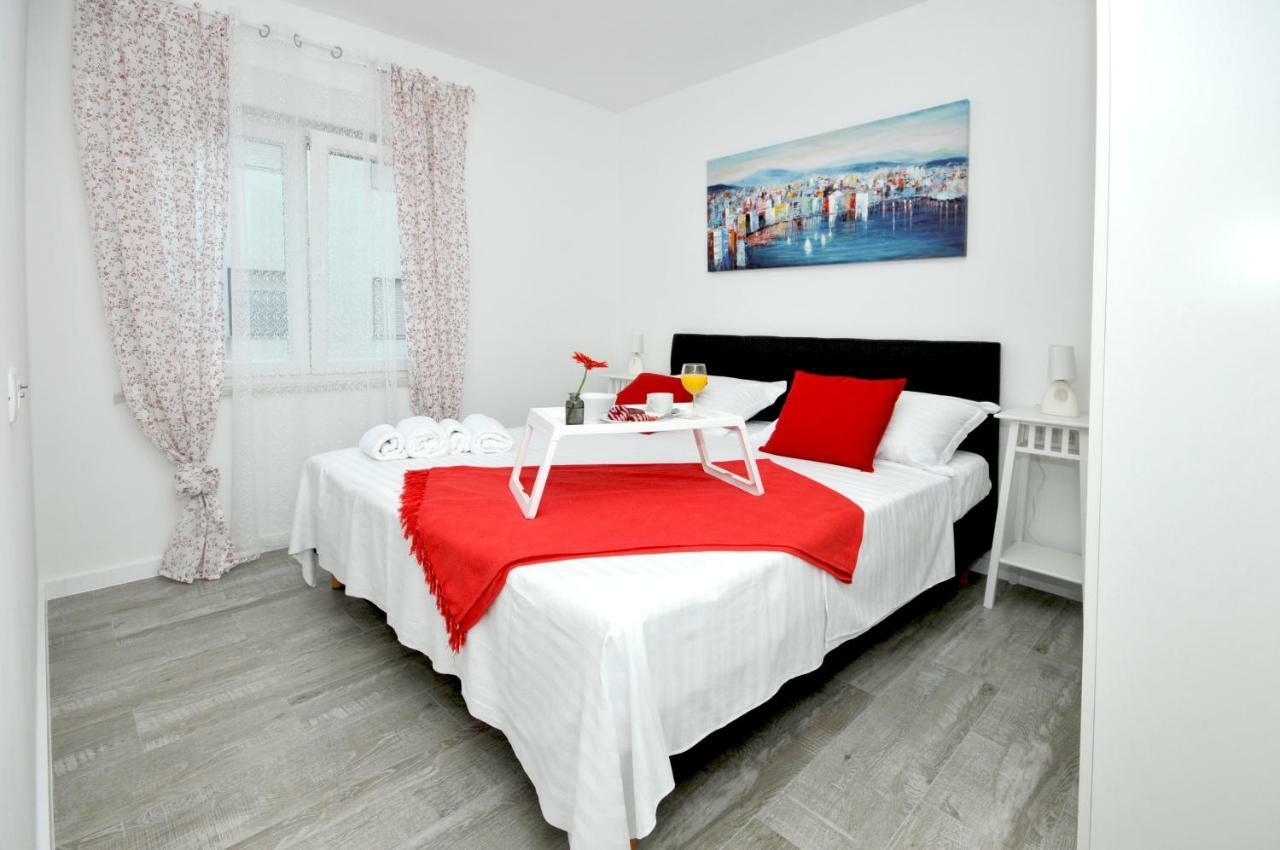 Apartmani Olive Трогір Екстер'єр фото