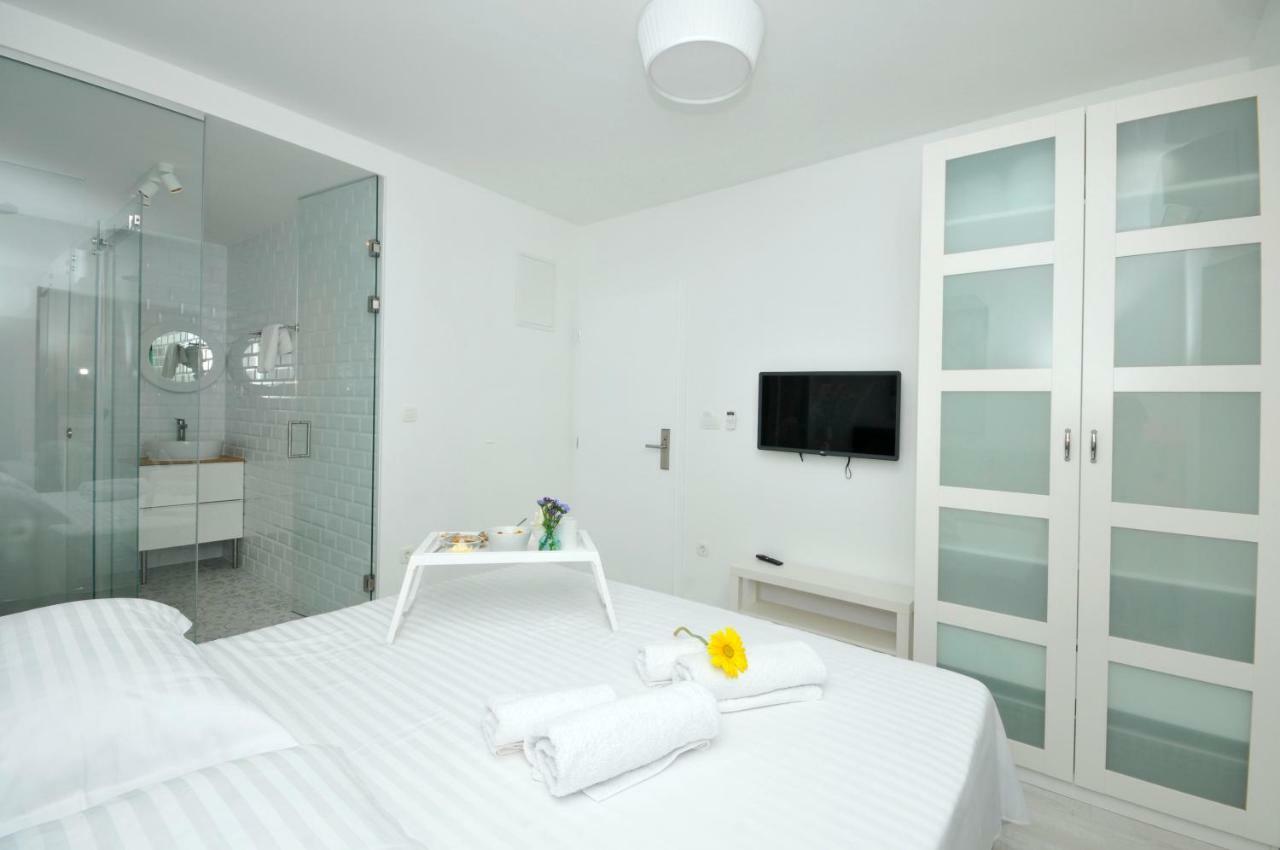 Apartmani Olive Трогір Екстер'єр фото